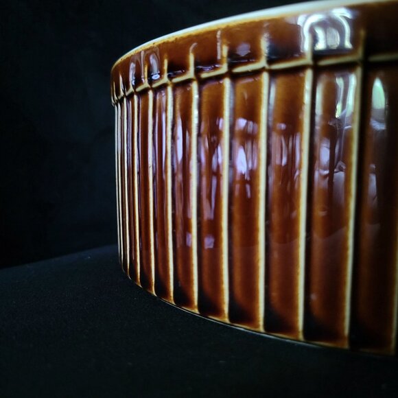 Vintage Brown Glazed 8" Ribbed Stoneware Casserole Soufflé Dish - Picture 3 of 5